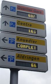 informator o wolnych miejscach na parkingach podziemnych